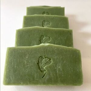 𝅺4 Avocado Soap Bars